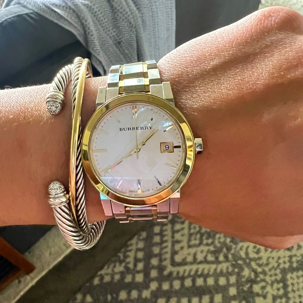 Burberry City Silver Dial Two-tone Silver and Gold-tone Bracelet Watch